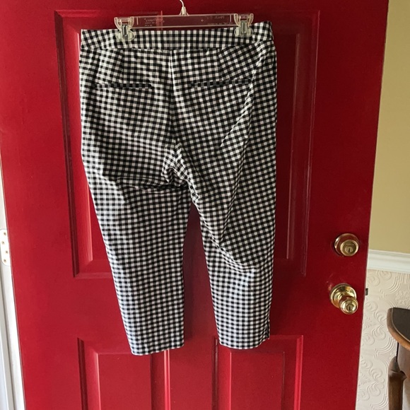 Coldwater Creek black n white Capri pants sz 12 - Picture 2 of 2